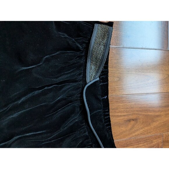 Vintage Black Velvet 3D Floral Calla Lily Embroidered Midi Skirt Late 80s - Picture 5 of 10